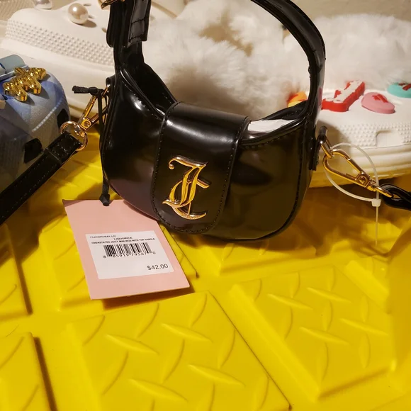 Black Patent Leather Shoulder Bag - Picture 1 of 2